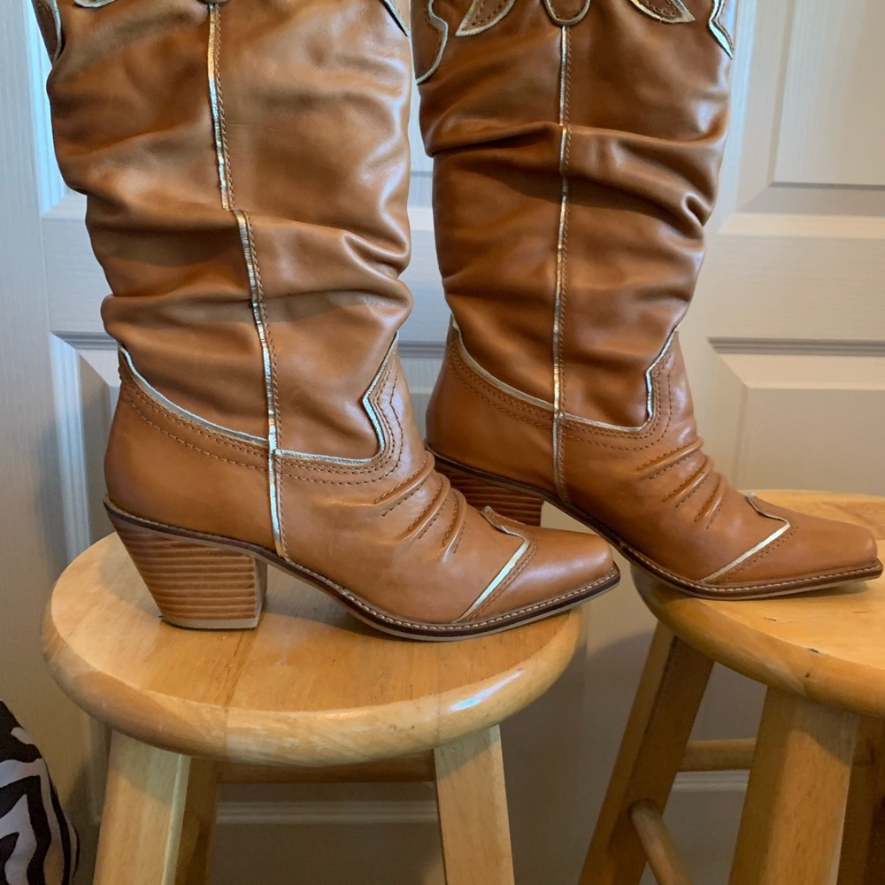 Ladies Tan Leather Boots 7.5M